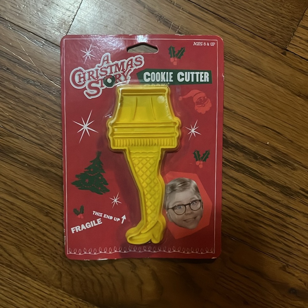 A Christmas Story Leg Lamp Cookie Cutter ICUP Warner Brothers NEW